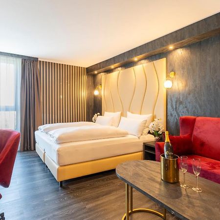 Plaza Premium Parkhotel Neu-Ulm Exterior foto